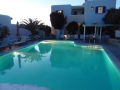 manos-hotel-paros-1